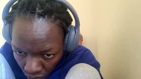 Snapshot of mouthymiss chatting on 14, 11, 2025 Mouthymiss online show from 14, 11, 2025