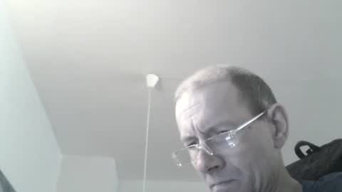 Snapshot of moviem1978 chatting on 10, 1, 2025 Frederik online show from 10, 1, 2025