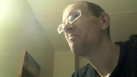 Snapshot of moviem1978 chatting on 8, 2, 2025 Frederik online show from 8, 2, 2025