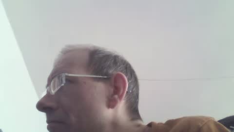 Snapshot of moviem1978 chatting on 28, 2, 2025 Frederik online show from 28, 2, 2025