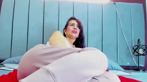 Snapshot of moxa_hot chatting on 26, 12, 2024 moxa hot online show from 26, 12, 2024