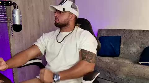 Snapshot of mr_david_cox chatting on 5, 3, 2025 David online show from 5, 3, 2025