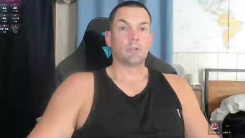 Snapshot of mr_mac69 chatting on 18, 9, 2025 Cam online show from 18, 9, 2025