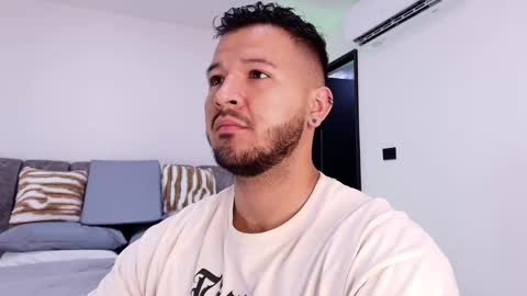 MIKEE online show from 14, 11, 2025