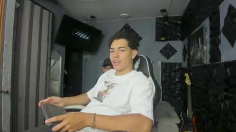 mr_mois online show from 20, 4, 2026