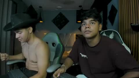 Snapshot of mr_mois chatting on 16, 6, 2026 mr_mois online show from 16, 6, 2026