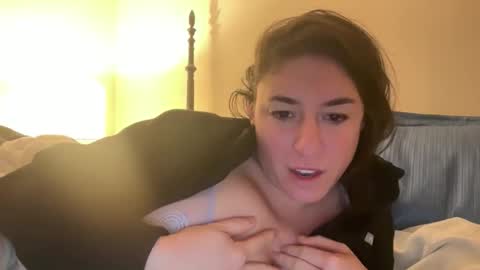 Snapshot of mr_mrs_glitter chatting on 2, 2, 2026 Mr Mrs Glitter online show from 2, 2, 2026