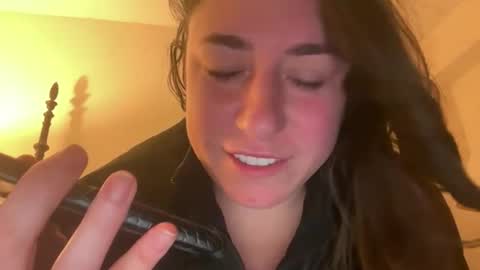 Snapshot of mr_mrs_glitter chatting on 3, 2, 2026 Mr Mrs Glitter online show from 3, 2, 2026