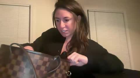 Snapshot of mr_mrs_glitter chatting on 13, 2, 2026 Mr Mrs Glitter online show from 13, 2, 2026