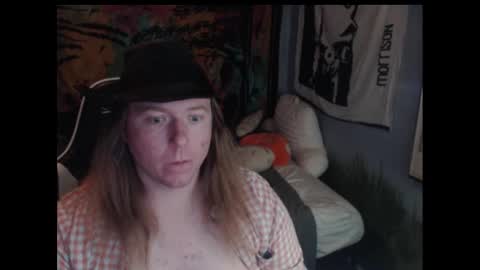 Snapshot of mr_strawberry chatting on 8, 10, 2025 mr_strawberry online show from 8, 10, 2025