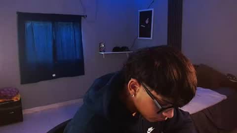 Snapshot of mr_yisuz chatting on 1, 7, 2026 yisuz online show from 1, 7, 2026
