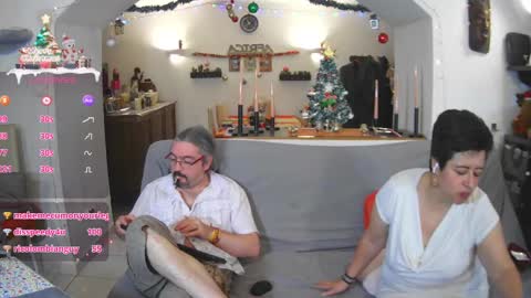 Snapshot of mrandmrsswetness84 chatting on 28, 12, 2024 MrAndMrsSwetness84 online show from 28, 12, 2024