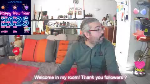 Snapshot of mrandmrsswetness84 chatting on 13, 1, 2025 MrAndMrsSwetness84 online show from 13, 1, 2025