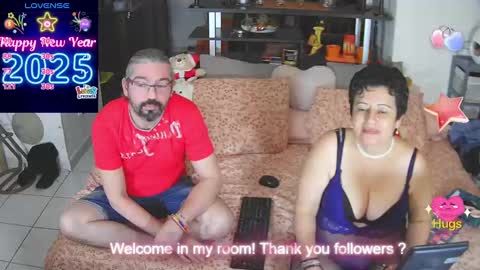 Snapshot of mrandmrsswetness84 chatting on 15, 1, 2025 MrAndMrsSwetness84 online show from 15, 1, 2025