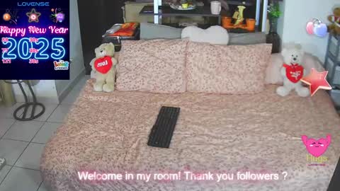 Snapshot of mrandmrsswetness84 chatting on 3, 2, 2025 MrAndMrsSwetness84 online show from 3, 2, 2025