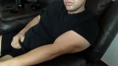 Snapshot of mrbree chatting on 8, 10, 2025 Mr Bree online show from 8, 10, 2025