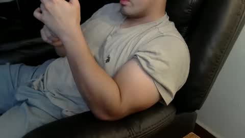 Snapshot of mrbree chatting on 5, 11, 2025 Mr Bree online show from 5, 11, 2025