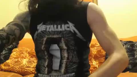 I am  online show from 1, 2, 2025