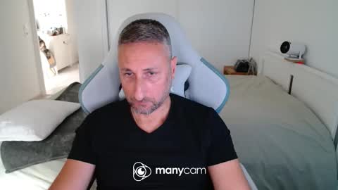Snapshot of mrdr000 chatting on 9, 6, 2026 mrdr000 online show from 9, 6, 2026