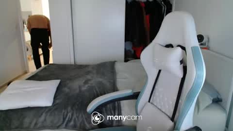 Snapshot of mrdr000 chatting on 15, 6, 2026 mrdr000 online show from 15, 6, 2026