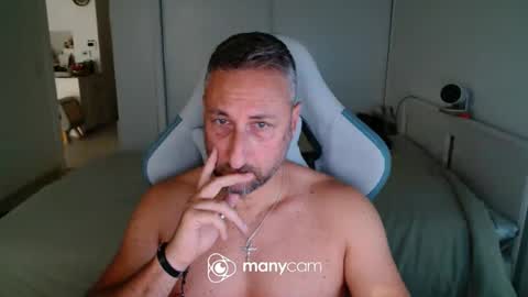 Snapshot of mrdr000 chatting on 17, 6, 2026 mrdr000 online show from 17, 6, 2026