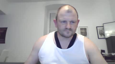 Snapshot of mrhotsex69 chatting on 31, 10, 2025 mrhotsex69 online show from 31, 10, 2025