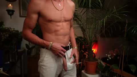 Snapshot of mrlong23cm chatting on 14, 9, 2025 Mr Long online show from 14, 9, 2025