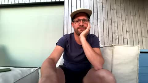 Snapshot of mrnieve chatting on 24, 7, 2026 mrnieve online show from 24, 7, 2026