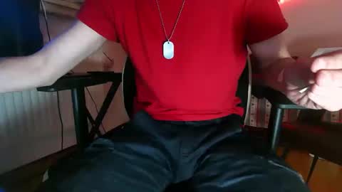Snapshot of mrrogu3 chatting on 27, 4, 2026 MrRogue online show from 27, 4, 2026