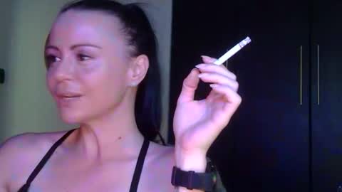 mrs_bunny_swing online show from 3, 5, 2026