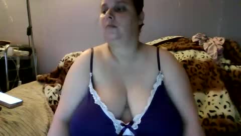 Snapshot of mrs_butterfly84 chatting on 31, 5, 2026 Mrs Butterfly online show from 31, 5, 2026