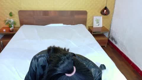 mrs_buttocks online show from 5, 1, 2025