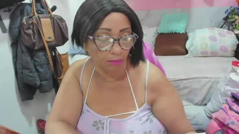 mrs_mommy online show from 3, 6, 2026
