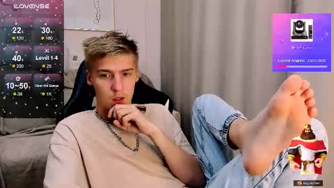 Snapshot of mrsexycum4u chatting on 4, 10, 2025 Adam online show from 4, 10, 2025