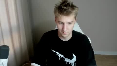 Snapshot of mrsexycum4u chatting on 28, 7, 2026 Adam online show from 28, 7, 2026