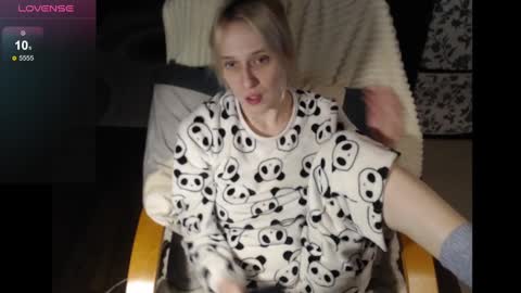Snapshot of mrsluck chatting on 3, 1, 2025 Sasha online show from 3, 1, 2025
