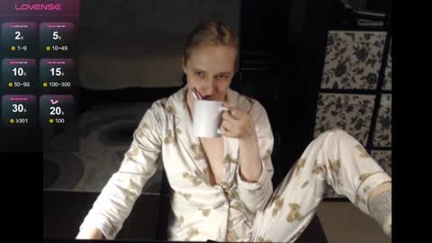 Snapshot of mrsluck chatting on 17, 2, 2025 Sasha online show from 17, 2, 2025