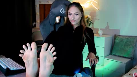 YOUR OWNER online show from 22, 2, 2025