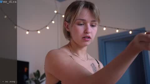 Snapshot of ms_dira chatting on 8, 2, 2026 dira and the riru tribe online show from 8, 2, 2026