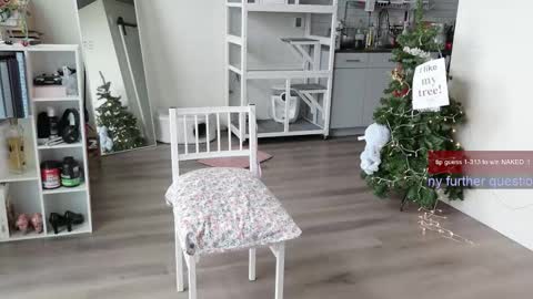 R o r i  SnapChat heyroriv2 wednesday - sunday Noon oclock mountain - 5pm mountain online show from 10, 10, 2025