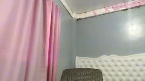 Snapshot of mscherry_ chatting on 8, 11, 2025 mscherry_ online show from 8, 11, 2025