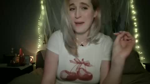 Snapshot of msclairewhatever chatting on 8, 4, 2026 msclairewhatever online show from 8, 4, 2026