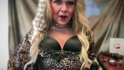 Snapshot of mskarentoy chatting on 3, 3, 2025 mskarentoy online show from 3, 3, 2025