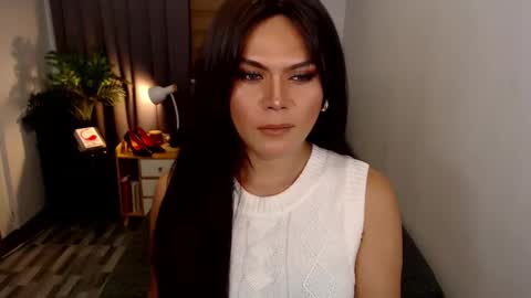 Snapshot of msveeyxo1 chatting on 9, 11, 2025 Veey online show from 9, 11, 2025