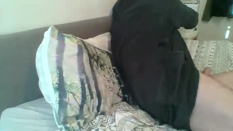 muff74 online show from 5, 10, 2025