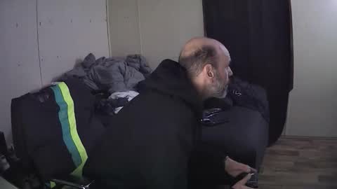 Snapshot of muffdiver718 chatting on 6, 2, 2026 Muffdiver online show from 6, 2, 2026