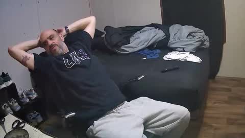 Snapshot of muffdiver718 chatting on 21, 2, 2026 Muffdiver online show from 21, 2, 2026