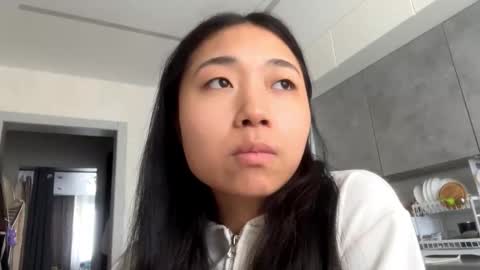 Mia online show from 6, 3, 2026