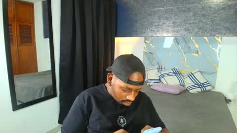 Muller Asher online show from 30, 11, 2025