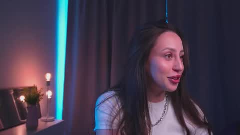 Snapshot of multifruiti chatting on 21, 9, 2025 Kira online show from 21, 9, 2025